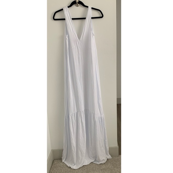 ASOS Dresses & Skirts - NWT Women’s ASOS Tall Deep V Flowy Maxi Dress
